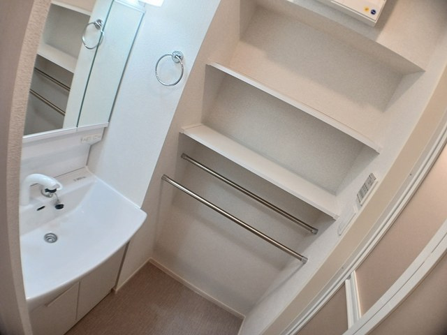 プレミアコート　上高津の独立洗面台|洗面所