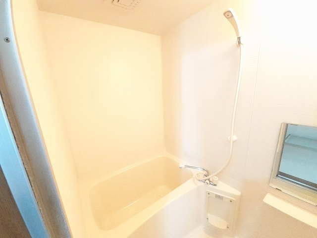 ベルフラワーＦの浴室|バス