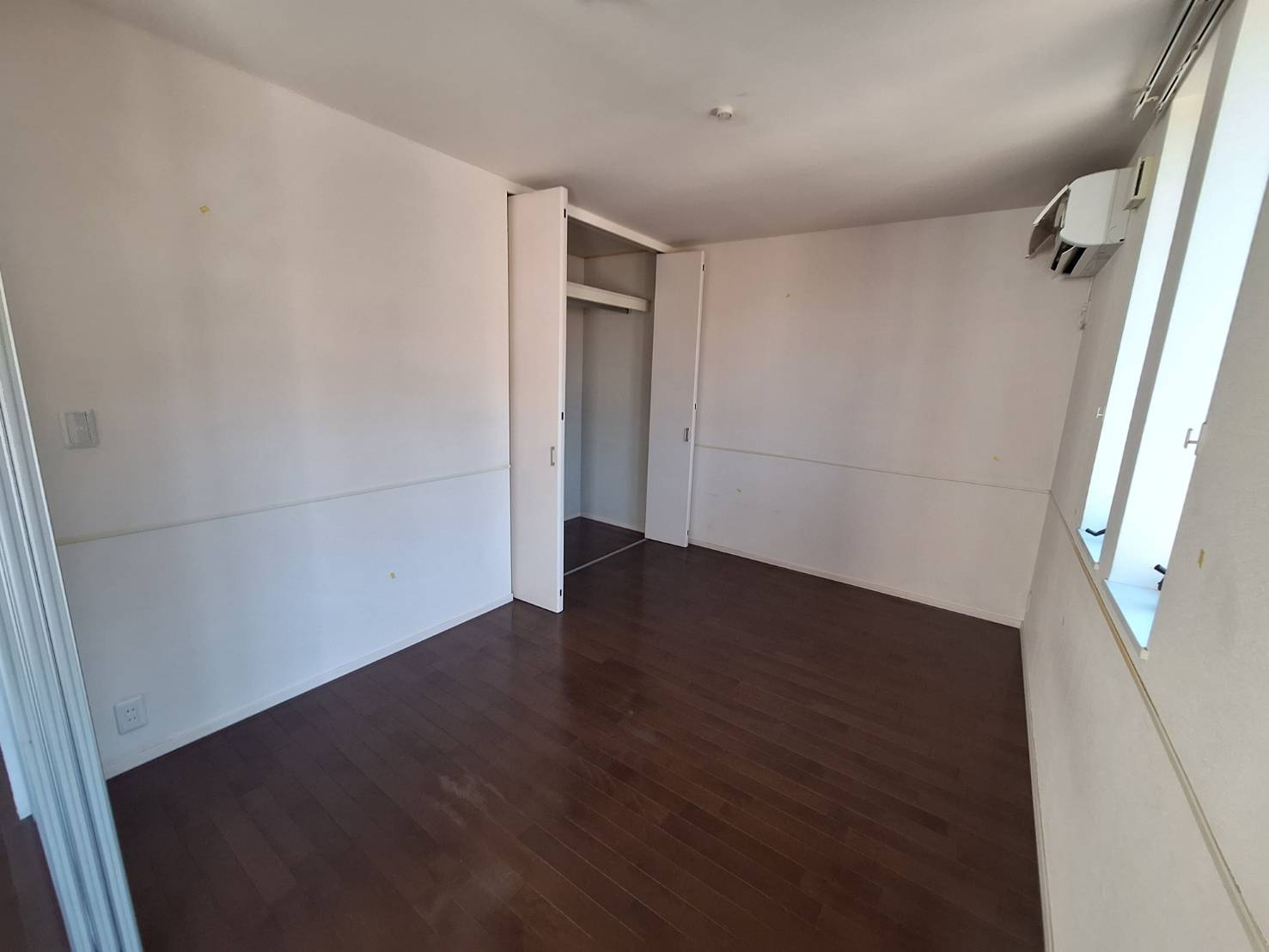 メゾンかきの木壱番館の居間・リビング