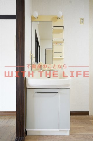 フレグランス諏訪野【キャッシュバック対象物件】の洗面所|コンパクトで使いやすい洗面所