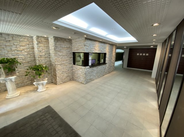 【エントランス】 | ルイマーブル乃木坂