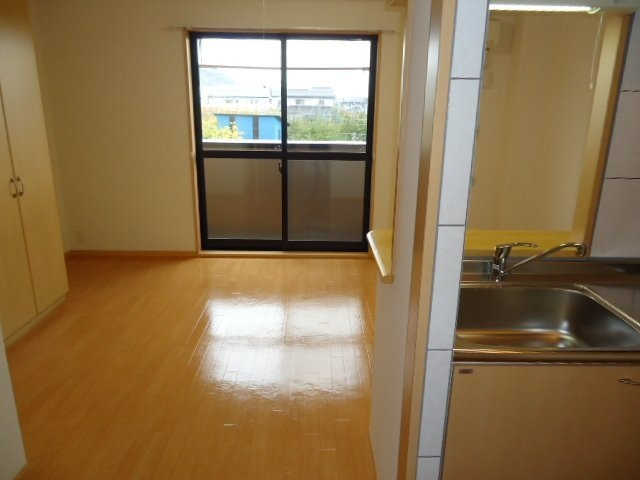 メルヴェールⅡの居間・リビング|リビング（別室写真）