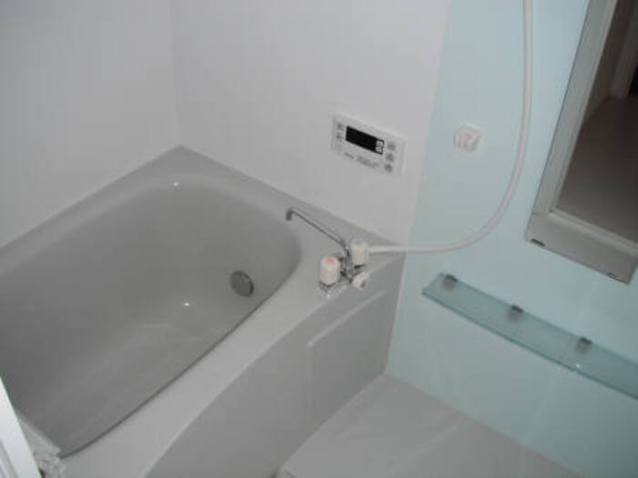 スリー・スター Ⅳ号館 Ａの浴室|浴室