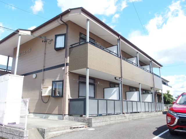 ルミエール（小針町）の外観