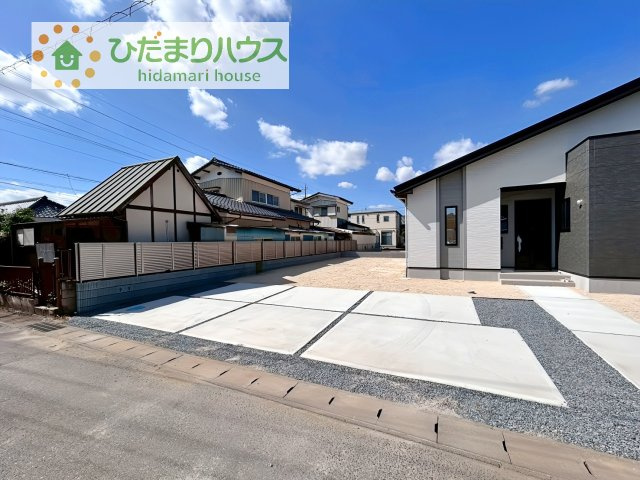 【駐車場】 | つくば市古来1期　新築戸建　2号棟 | マイホームなら駐車場代がかかりません！しかも、自宅の駐車場で洗車ができます！今までコイン洗車に行っていた手間も省けて、節約にもつながります(^^♪