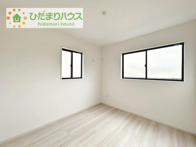 【洋室】 | つくば市古来1期　新築戸建　2号棟 | 机にベットを置けば子供部屋の完成です！