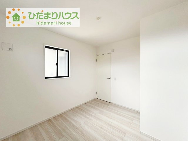 【洋室】 | つくば市古来1期　新築戸建　2号棟 | 夏場に心地良いひんやり感はフローリングならでは☆彡