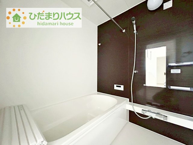 【浴室】 | つくば市古来1期　新築戸建　2号棟 | 今日も１日お疲れでした。広いお風呂で疲れを癒してください、、、♡