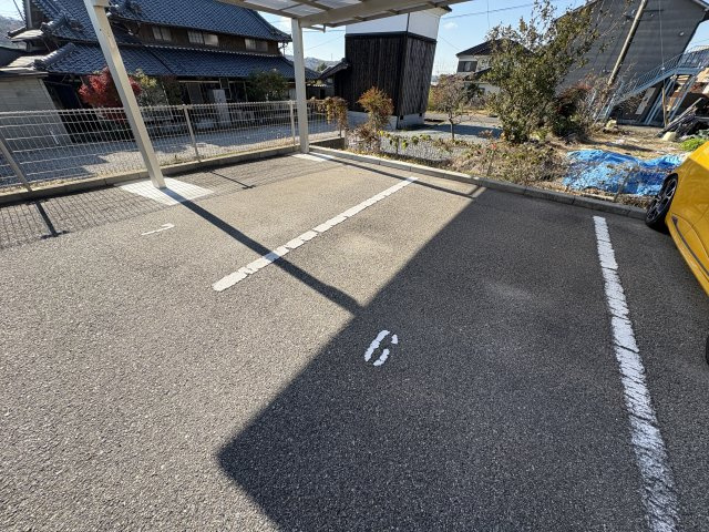 モンボヌールの駐車場