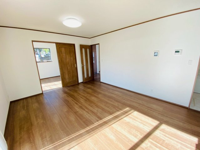 ハートフルタウン／北区龍田弓削１丁目／２号棟の居間・リビング