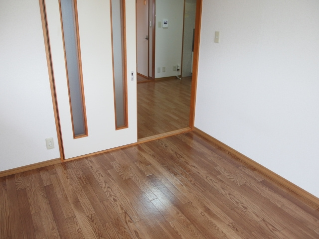 Ｗｉｎｇ１号館の居間・リビング