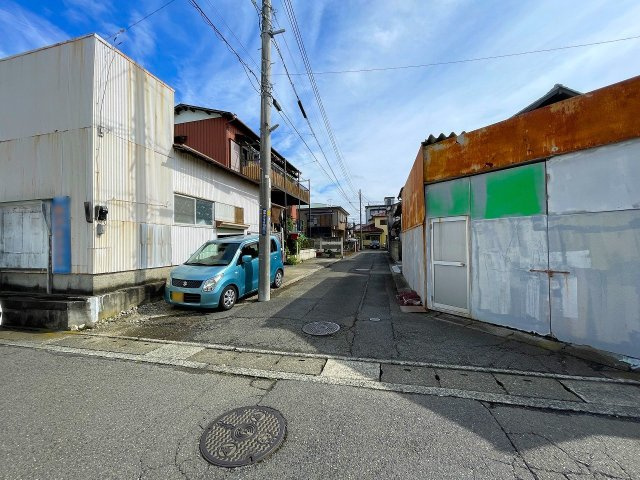 【前面道路含む現地写真】 | ◇◆平塚市東真土2丁目 売地◆◇ | 前面道路入口
