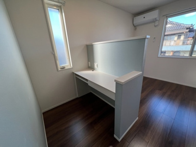 【洋室】 | アヴニールプラス | 洋室・ワークスペース