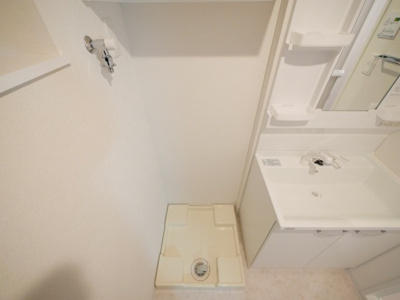 【設備】 | Alivis緑橋 | 洗濯機置き場です