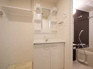 【洗面所】 | Alivis緑橋 | スペースが確保できる洗面所です