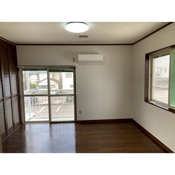 ＭＯハイツの居間・リビング