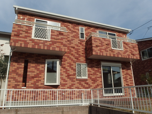 Ｒｏｃｋｙ　Ｍｏｏｎ　Ｈｉｌｌｓ　Ｂ棟の外観