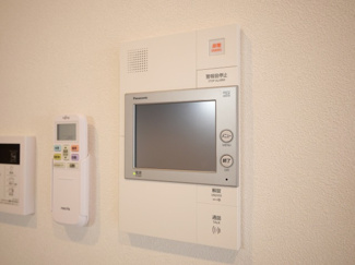 【セキュリティ】 | Alivis緑橋 | モニター付きインターホンです