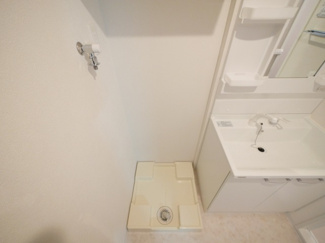 【設備】 | Alivis緑橋 | 洗濯機置き場です