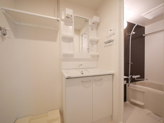 【洗面所】 | Alivis緑橋 | スペースが確保できる洗面所です