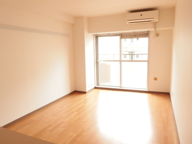 シャンボール康生の居間・リビング