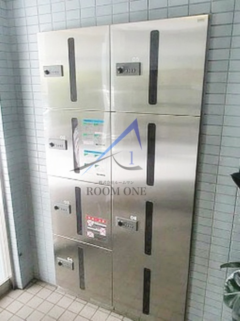 エクセルシオール渋谷のその他共用部分|宅配ボックスです。