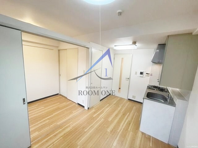 エクセルシオール渋谷の居間・リビング|洋室のお部屋です。