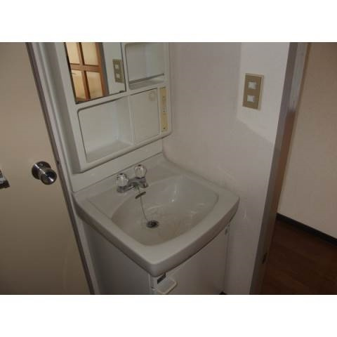 ツトムマンションの洗面所