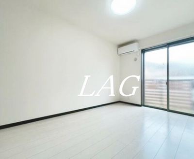 【居間・リビング】 | クイーンコンシェル | 洋室のお部屋です。