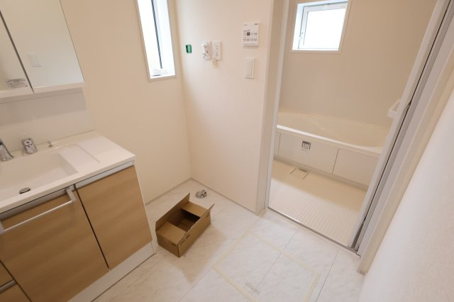 【ランドリースペース】 | 《仲介手数料無料》大宮区堀の内町２丁目103-1(4号棟)新築一戸建てブルーミングガーデン | 2025年11月9日 11:45 雨