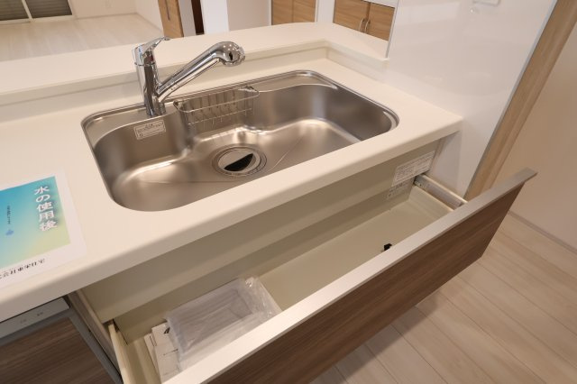 【キッチン】 | 《仲介手数料無料》大宮区堀の内町２丁目103-1(4号棟)新築一戸建てブルーミングガーデン | 2025年11月9日 11:45 雨