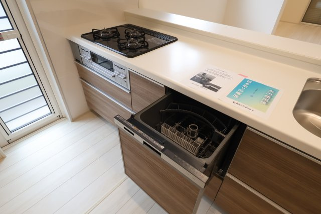 《仲介手数料無料》大宮区堀の内町２丁目103-1(4号棟)新築一戸建てブルーミングガーデンのキッチン|2025年11月9日 11:45 雨