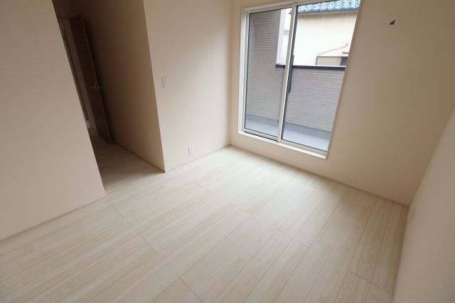 《仲介手数料無料》大宮区堀の内町２丁目103-1(4号棟)新築一戸建てブルーミングガーデンの洋室|2025年11月9日 11:45 雨