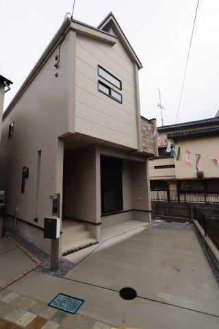 《仲介手数料無料》大宮区堀の内町２丁目103-1(4号棟)新築一戸建てブルーミングガーデンの外観|2025年11月9日 11:45 雨