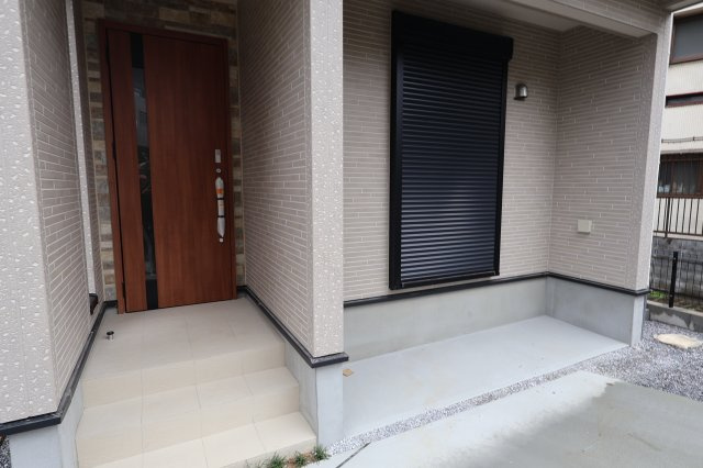 【玄関】 | 《仲介手数料無料》大宮区堀の内町２丁目103-1(4号棟)新築一戸建てブルーミングガーデン | 2025年11月9日 11:45 雨