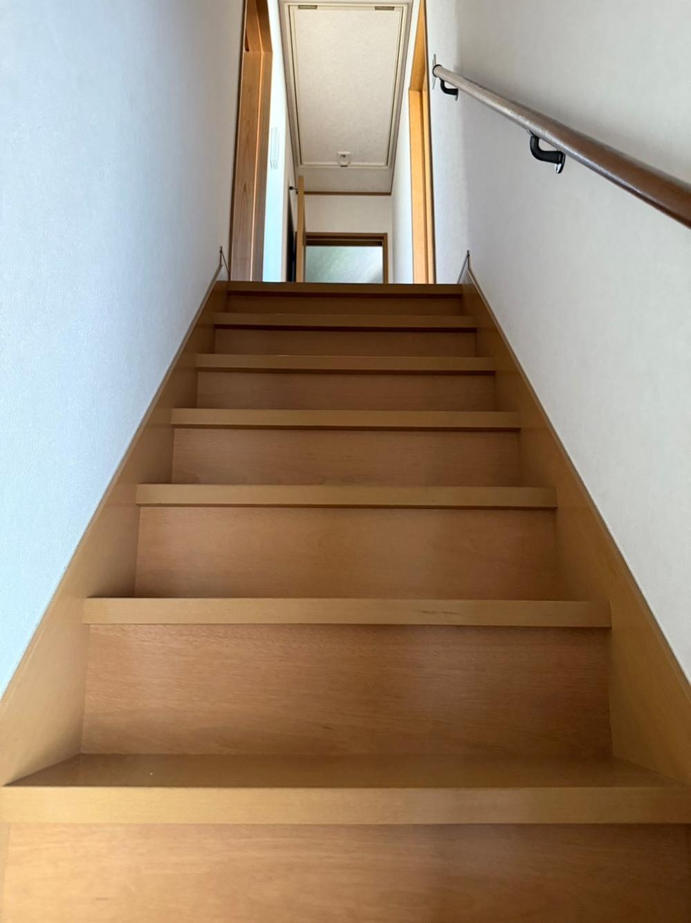 江端町　中古一戸建ての内装|階段
■物件内覧・資金計画相談・住宅ローン相談、リフォーム相談、お問合せ受付中■
※当日・翌日のご内覧、ご相談はお電話でのお問合せがスムーズです！