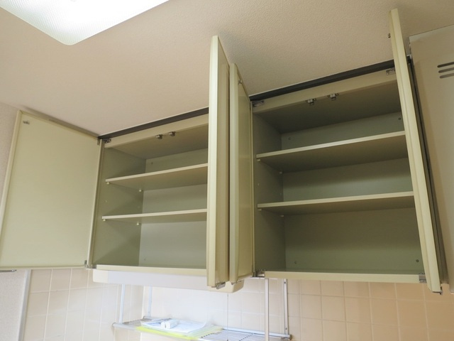 パレッヂ新小岩の収納|キッチン上部の収納スペースです！