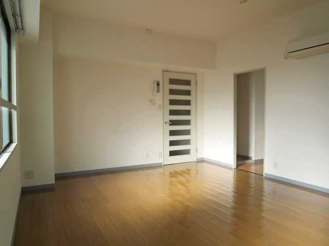 パレッヂ新小岩の居間・リビング|ひろ～いリビングですよ♪