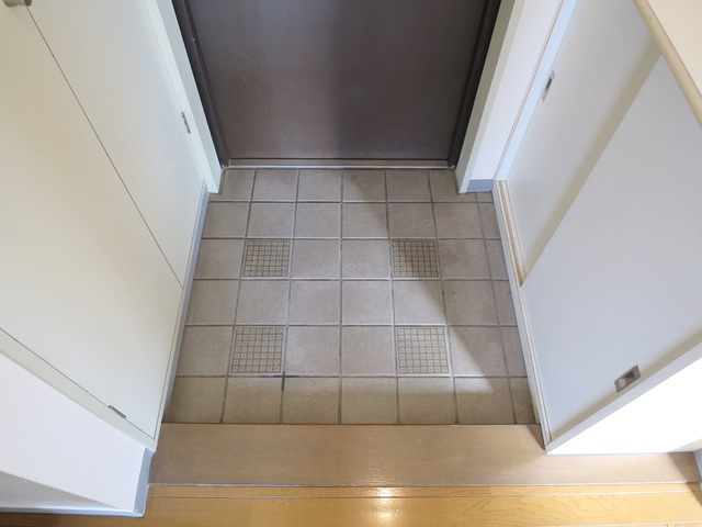 パレッヂ新小岩の玄関|綺麗な玄関スペースです♪