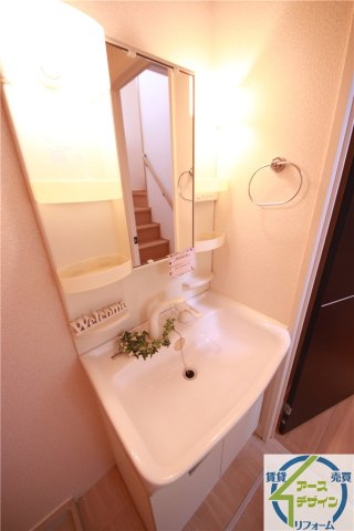 柚垣様戸建借家Ⅲの洗面所