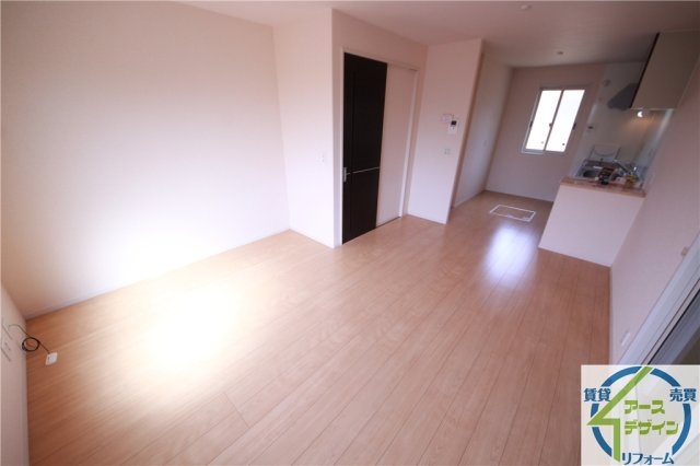 柚垣様戸建借家Ⅲの居間・リビング