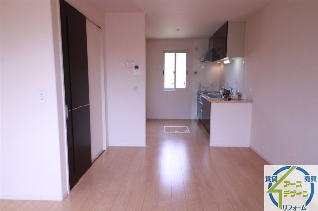 柚垣様戸建借家Ⅲの居間・リビング