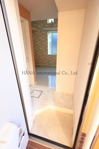 ユナイト新横浜トーマス・グラバーの玄関