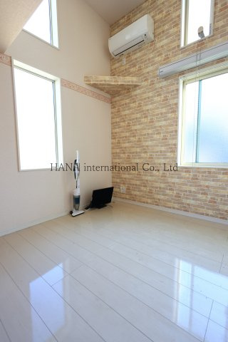 ユナイト新横浜トーマス・グラバーの居間・リビング