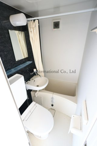 ユナイト新横浜トーマス・グラバーの浴室