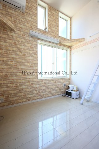 ユナイト新横浜トーマス・グラバーの居間・リビング