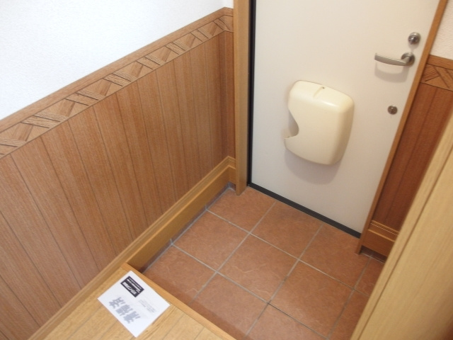 メゾーネ宗の玄関