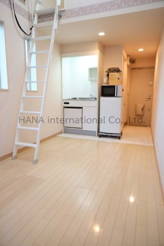 横浜市港北区小机町のアパートの居間・リビング|同シリーズ物件の参考写真です。