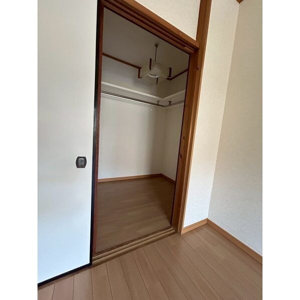 衣下道貸家の収納