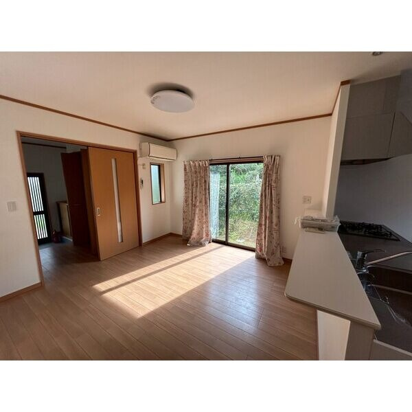 衣下道貸家の居間・リビング